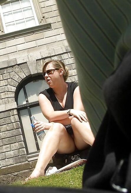 UPSKIRT(no nude)
