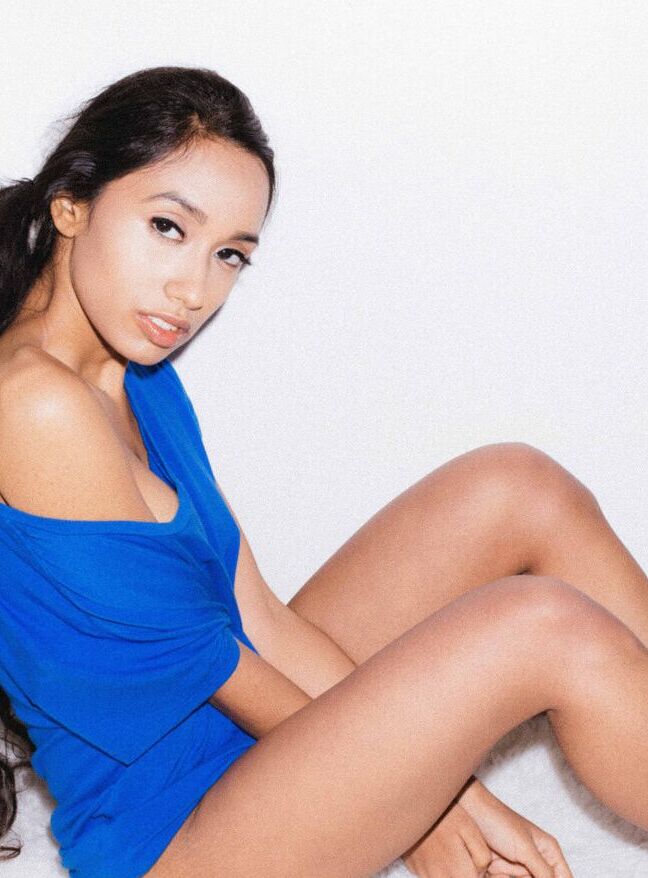 Kalham Amor nude