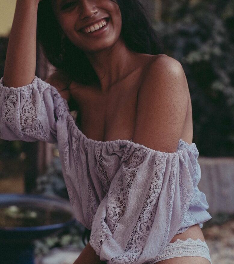 Kalham Amor nude