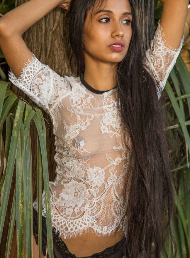 Kalham Amor nude