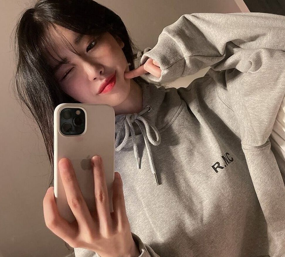 Se Yeon nude