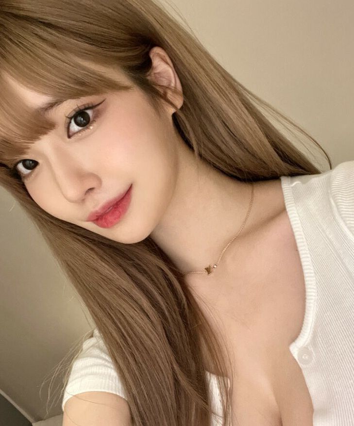 Se Yeon nude