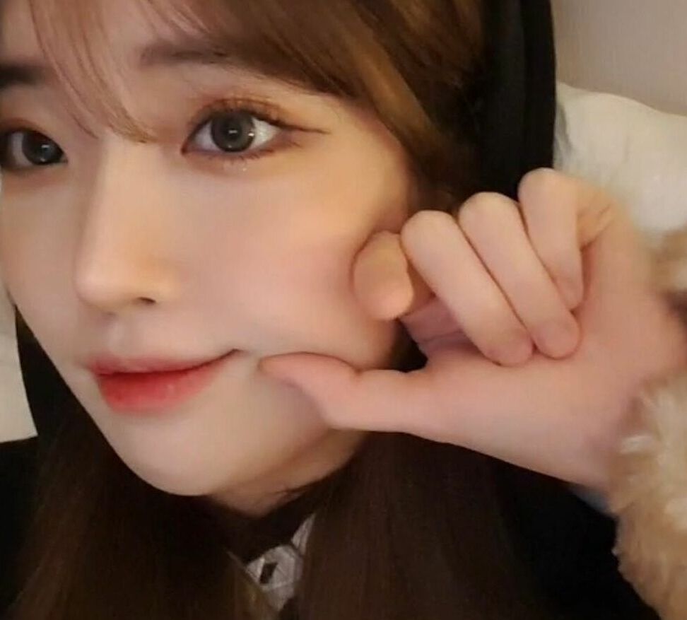Se Yeon nude