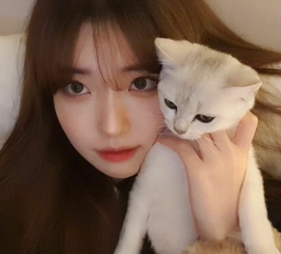 Se Yeon nude