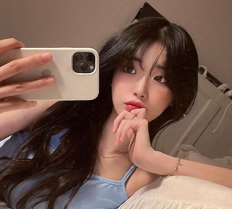 Se Yeon nude