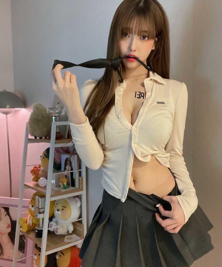 Se Yeon nude