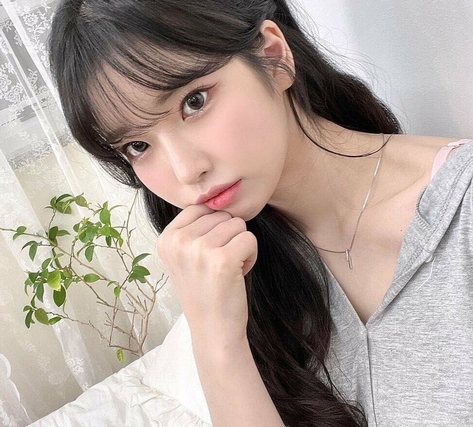 Se Yeon nude