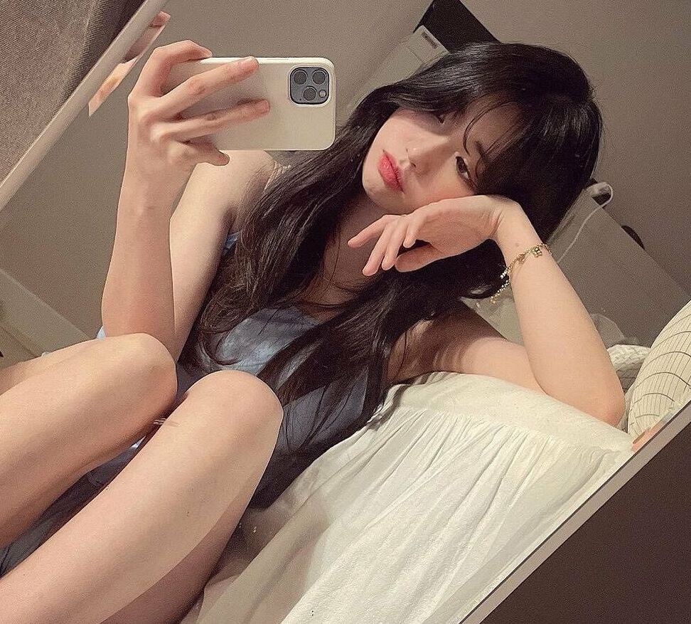 Se Yeon nude