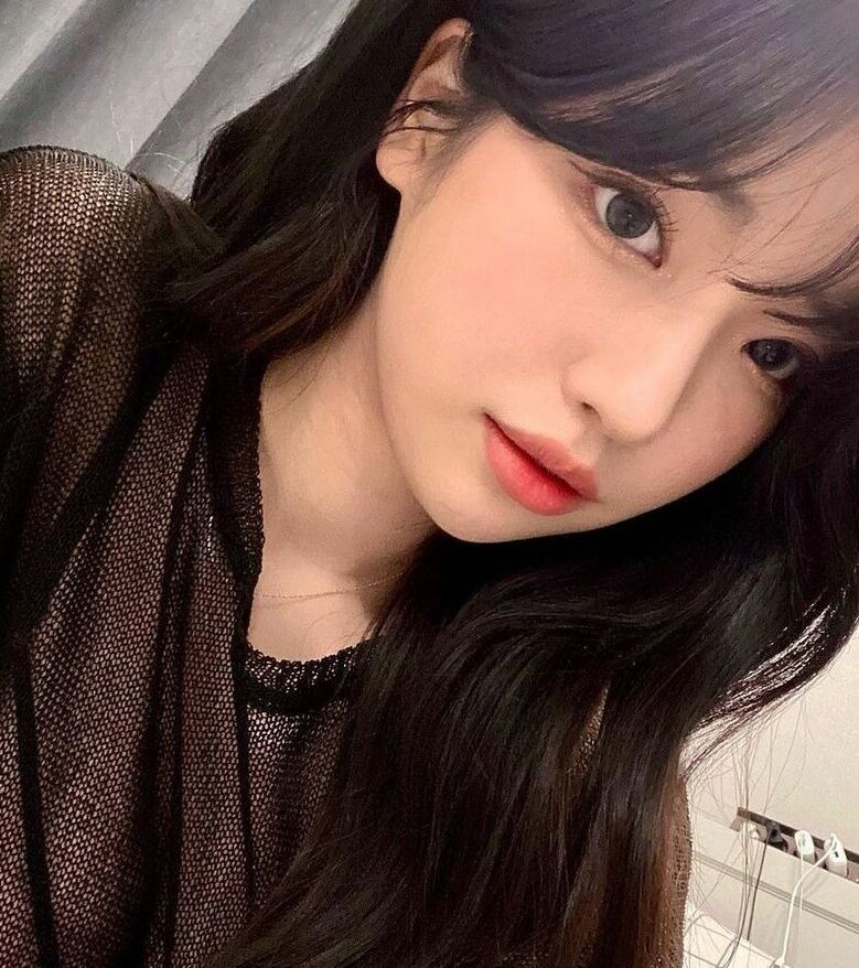 Se Yeon nude