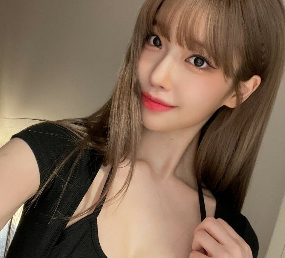 Se Yeon nude