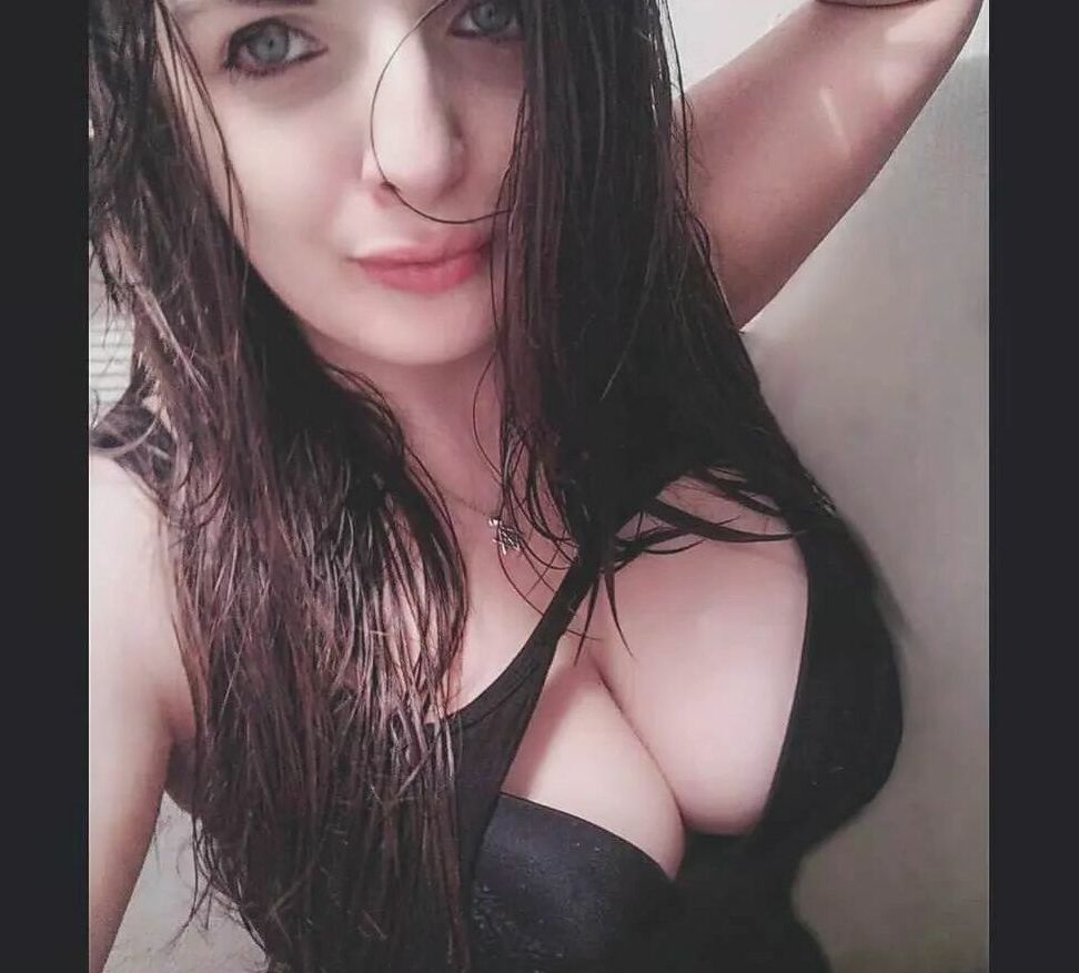 Marie-Caroline Amelia nude