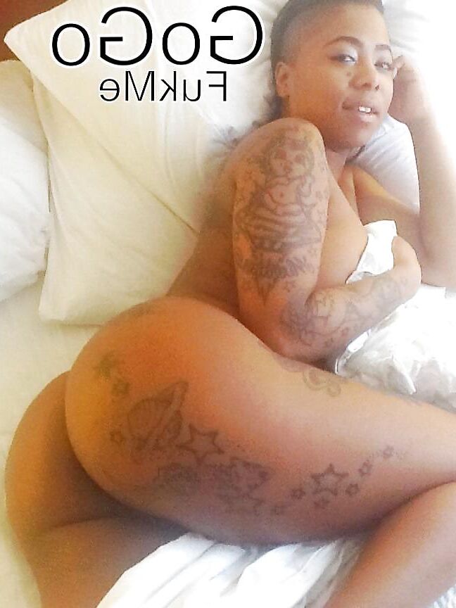 GoGo FukMe XXX Twitter Photo&;s