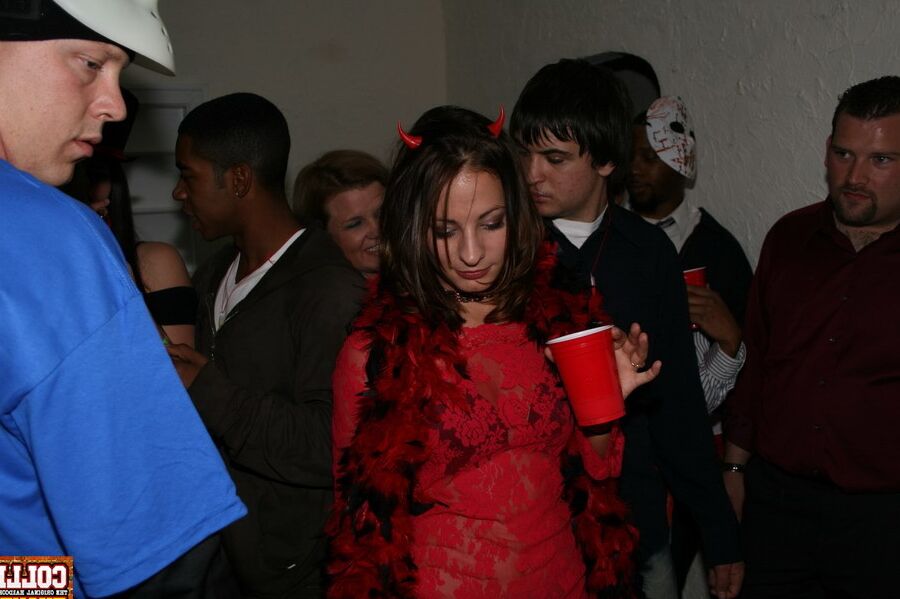 Drunk sluts finally start sucking guys&; dicks during a halloween party
