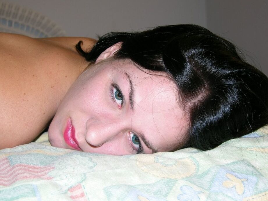 Sweet Amateur Newbie Spreading Her Tight Asshole