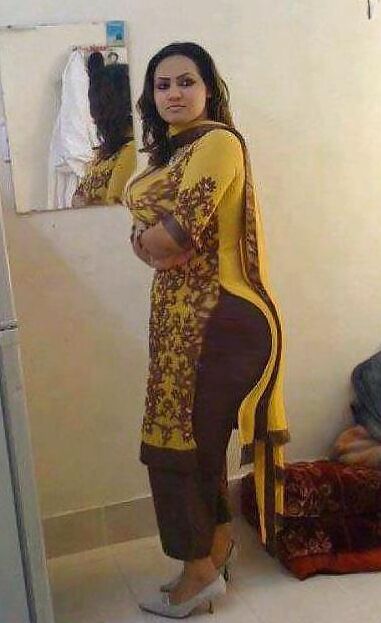 Most sexy aunty this age