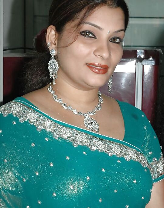 Most sexy aunty this age