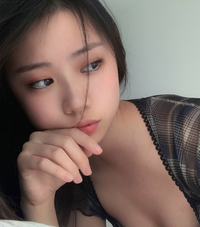 Urshortie nude