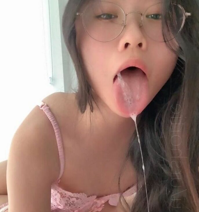 Urshortie nude