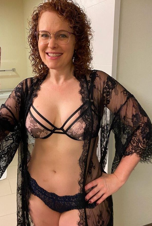Rose Mastos nude