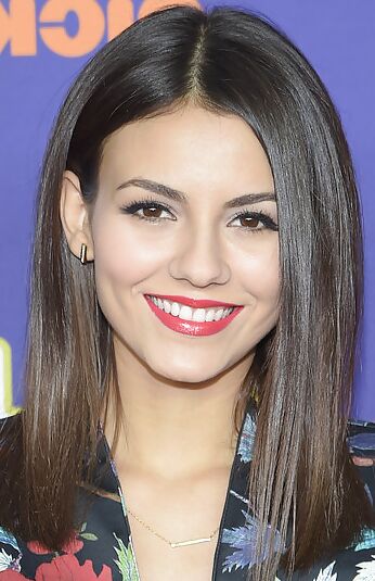 Victoria Justice at Nickelodeon HALO Awards
