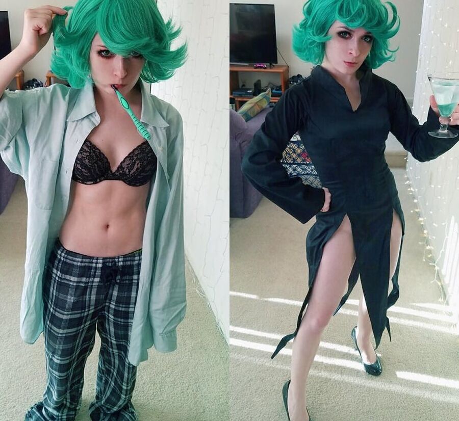 Hot cosplayer