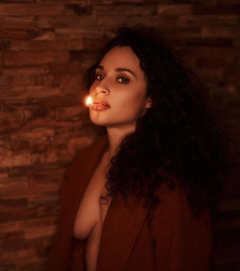 Smallcurlyfry nude
