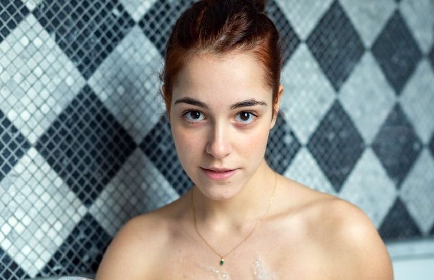 Lou Howard nude
