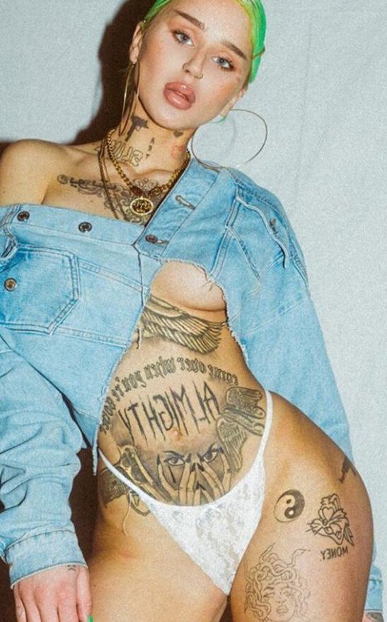 Amy Almighty nude