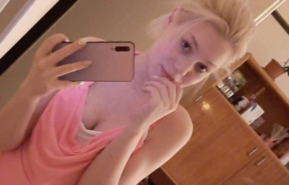 Simon Ildikó nude