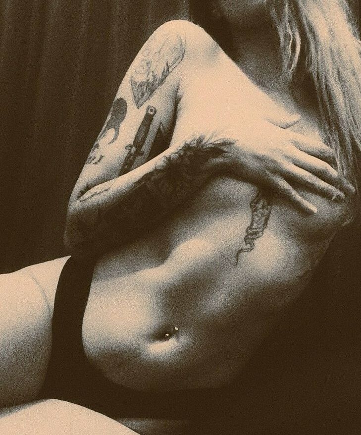 Satrinna nude