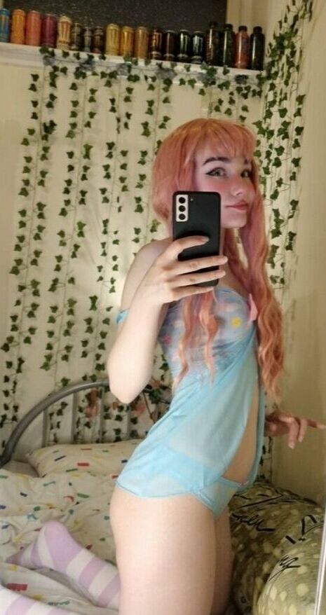 HappyLikeAwall nude