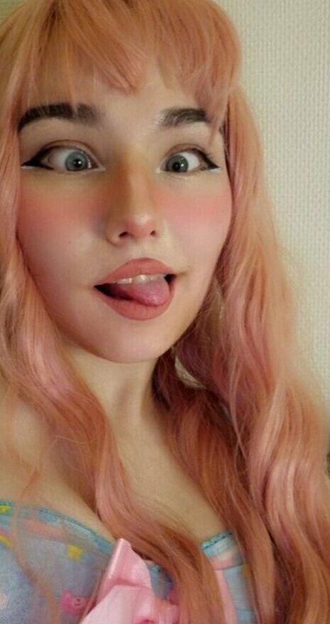 HappyLikeAwall nude