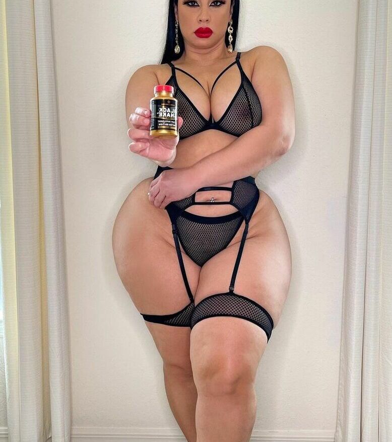Selene Castle nude