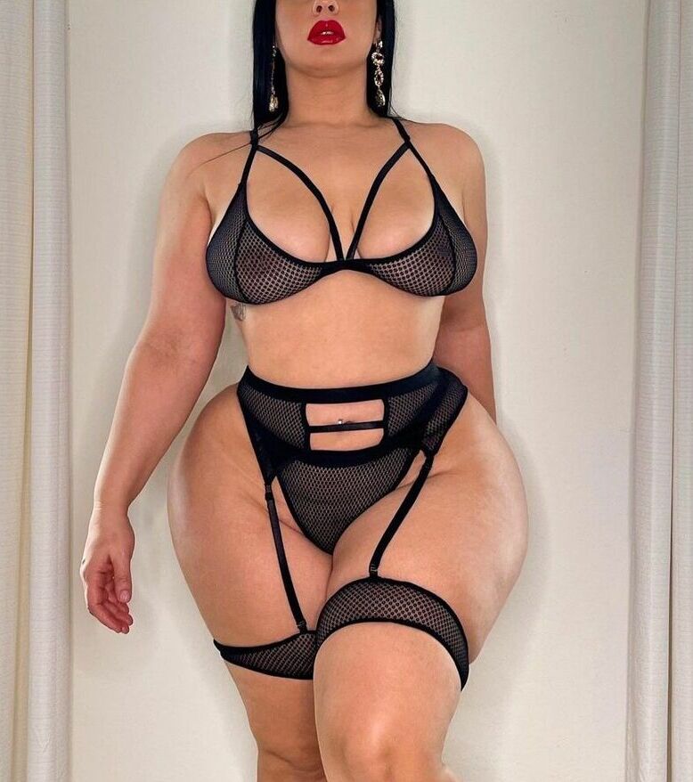 Selene Castle nude