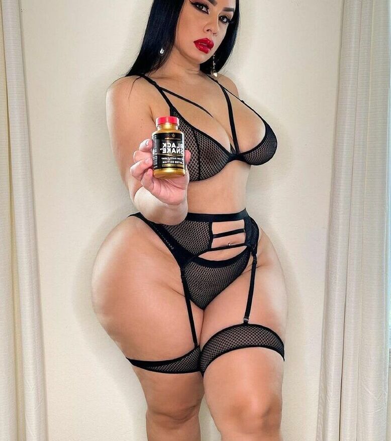 Selene Castle nude