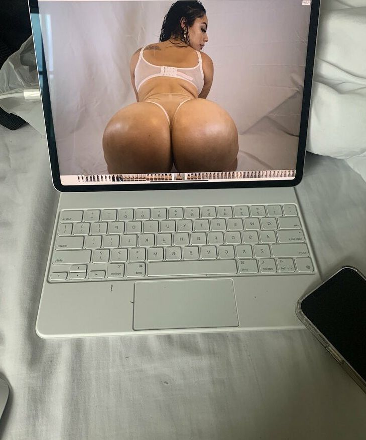 Selene Castle nude