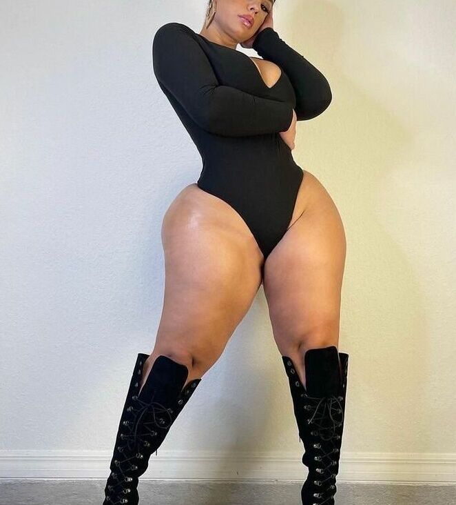 Selene Castle nude