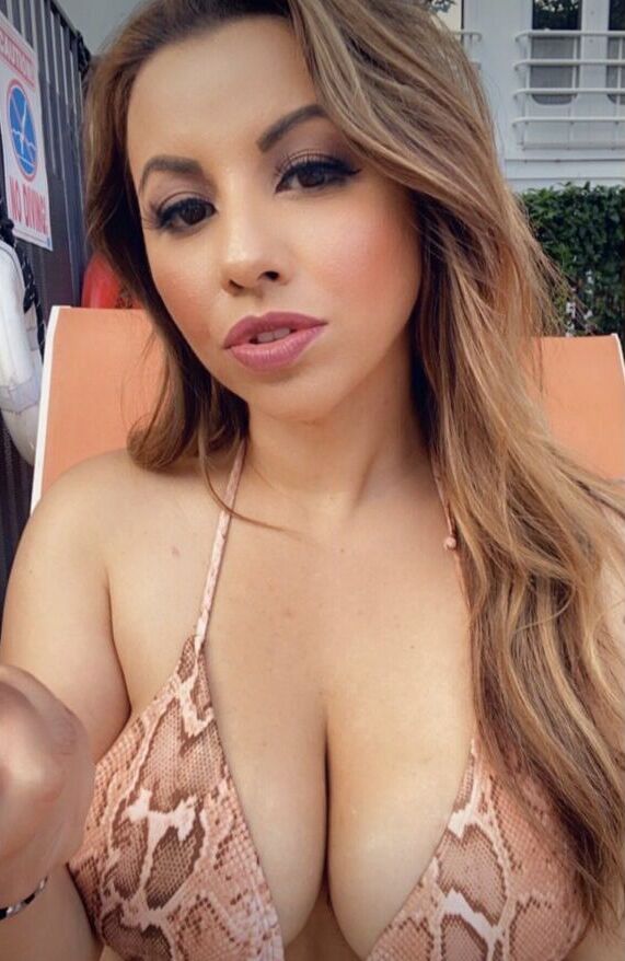 Adriana_sports nude