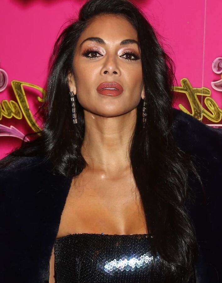 Nicole Scherzinger: Hair and Tits