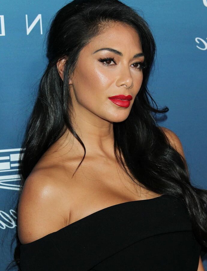 Nicole Scherzinger: Hair and Tits