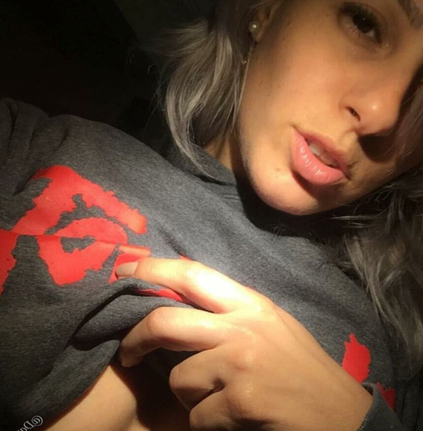 Dani Botan nude