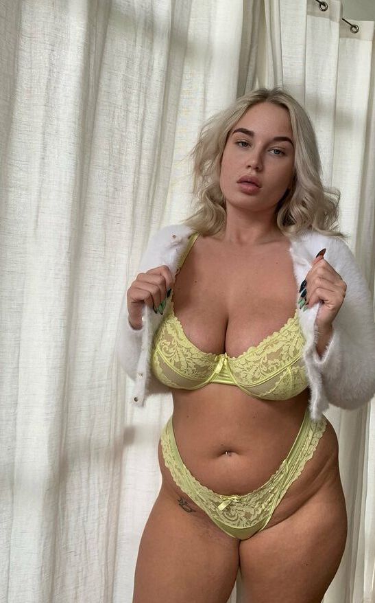 BBYDollGoddess nude