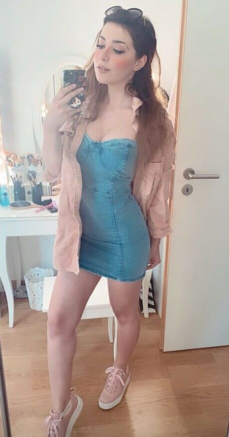 AnniTheDuck nude