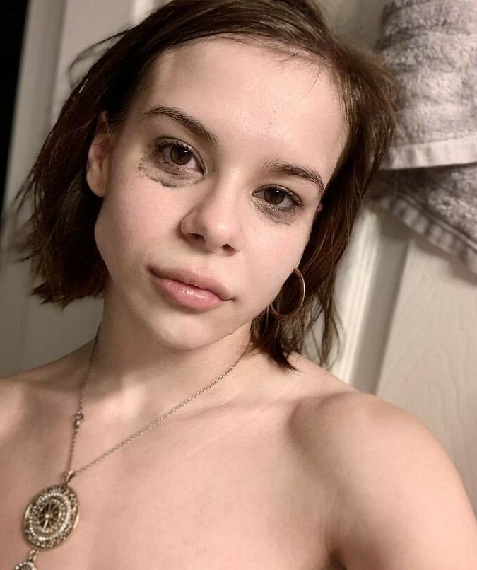 Roanoak nude