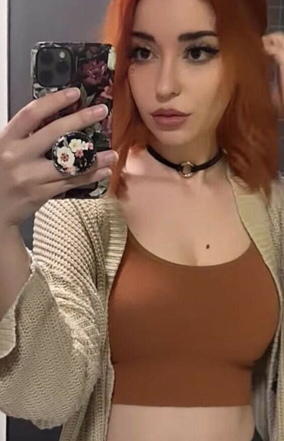 AnniTheDuck nude