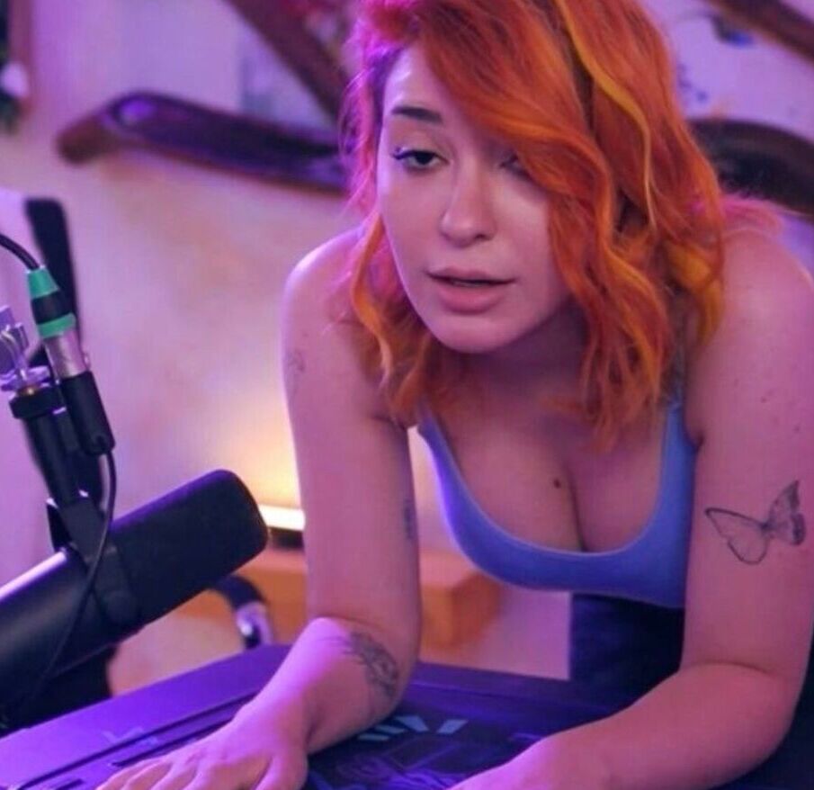 AnniTheDuck nude