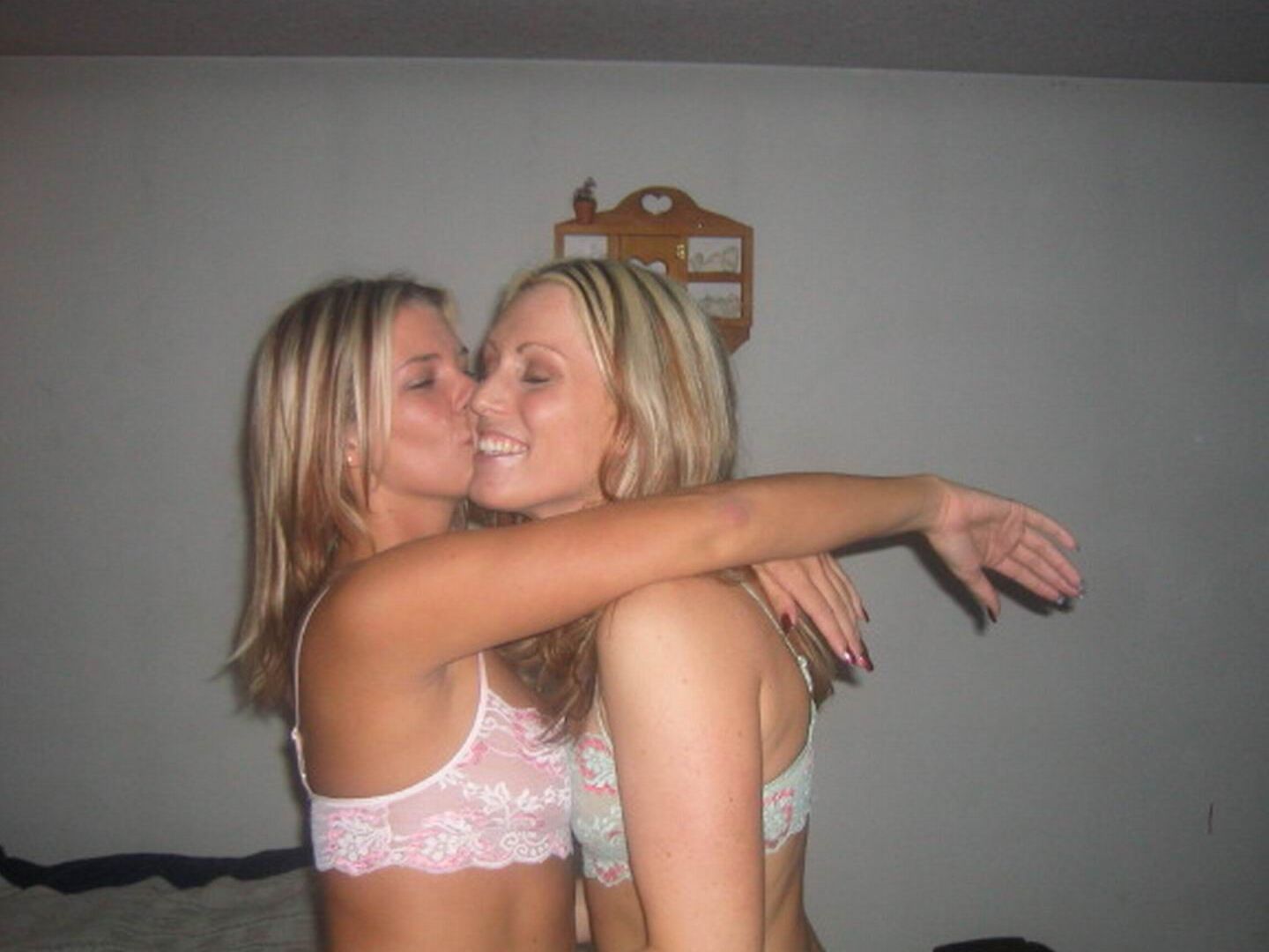 Real teen lesbians in home lesbo action