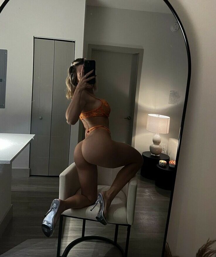 Ali Bunzy nude
