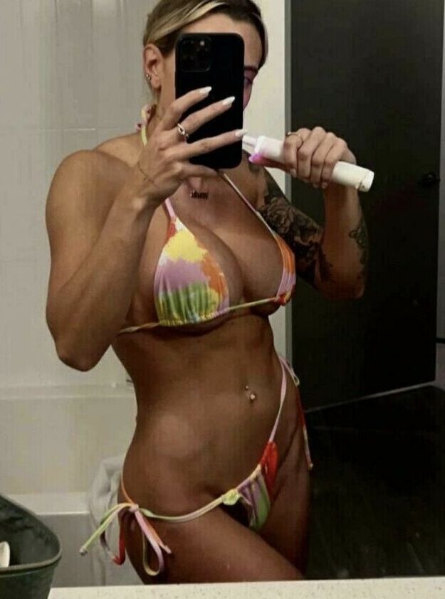 Ali Bunzy nude