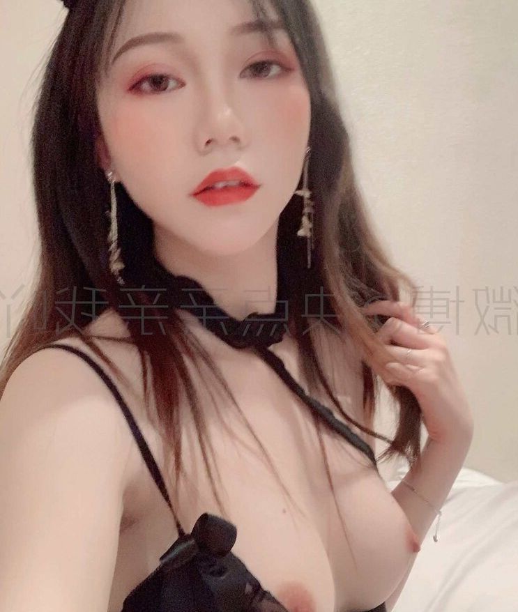 Qinqinwoya nude